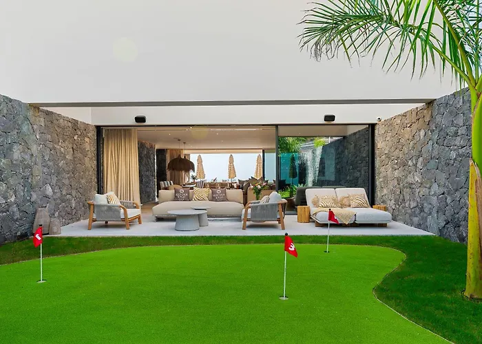 Kailani Costa Adeje (Tenerife)