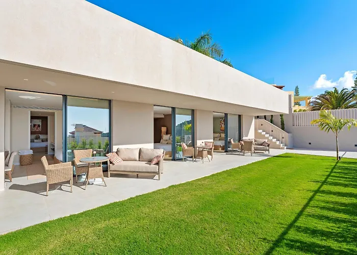 Kailani * Costa Adeje (Tenerife)