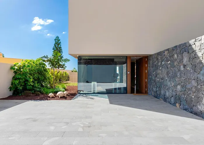 Kailani Costa Adeje (Tenerife)